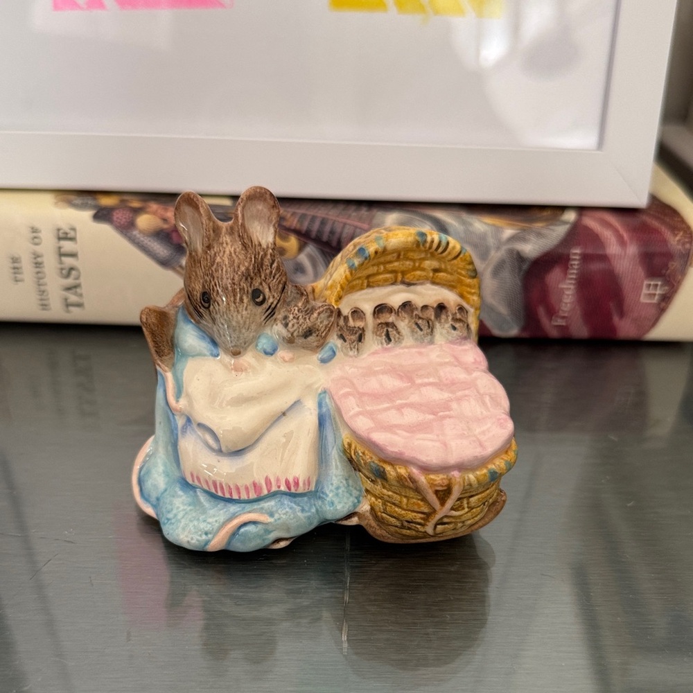 Royal Albert Hunca Munca Beatrix Potter Mouse Figurine, glass